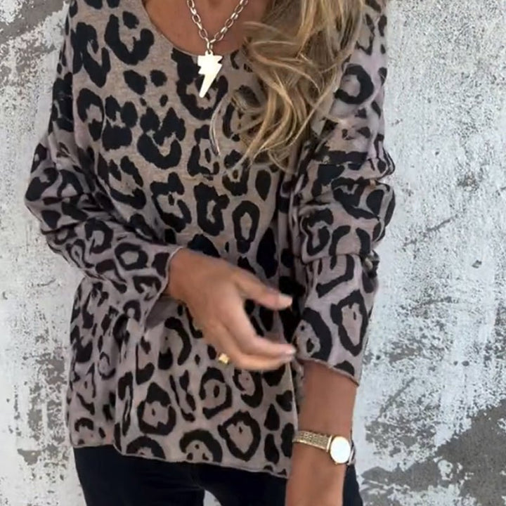 Lyka | Sleek Leopard Top